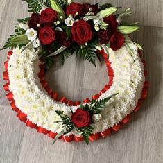 Massed classic Wreath