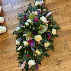 Modern casket spray 