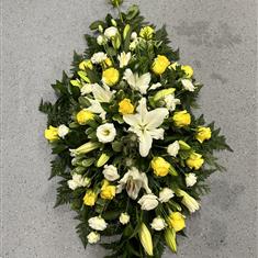 Yellow rose and white lily 