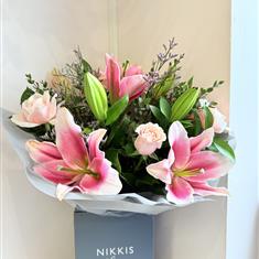 Pink rose and lily bouquet 
