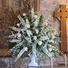 Pure serenity pedestal arrangement 