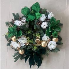 Emerald winter elegance 